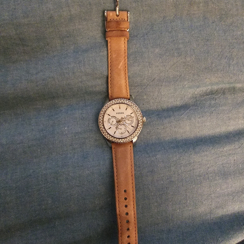 Fossil Watch - Tan. Genuine Leather band. Faux diamond face
